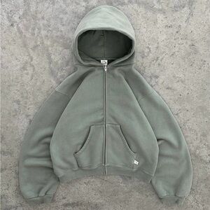 AKIMBO Zip-Up Hooded Jacket in Sage Green